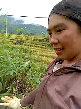 Snapshot of quynhkoolbae chatting on September 14, 2025, 2:11 am quynhkoolbae online show from September 14, 2025, 2:11 am