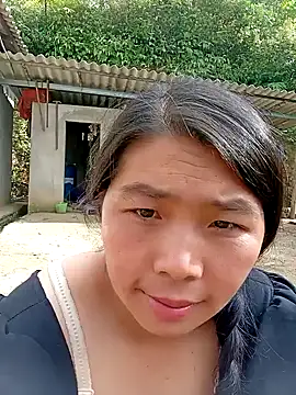 Snapshot of quynhkoolbae chatting on September 19, 2025, 1:40 am quynhkoolbae online show from September 19, 2025, 1:40 am