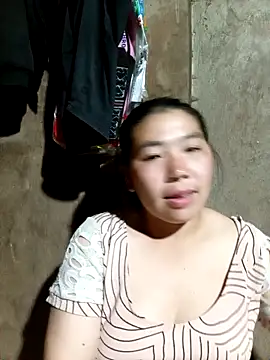 Snapshot of quynhkoolbae chatting on September 21, 2025, 1:24 pm quynhkoolbae online show from September 21, 2025, 1:24 pm