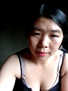 Snapshot of quynhkoolbae chatting on October 8, 2025, 1:03 am quynhkoolbae online show from October 8, 2025, 1:03 am