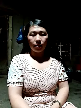 Snapshot of quynhkoolbae chatting on October 10, 2025, 1:10 pm quynhkoolbae online show from October 10, 2025, 1:10 pm