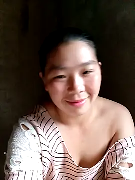 Snapshot of quynhkoolbae chatting on October 13, 2025, 11:38 pm quynhkoolbae online show from October 13, 2025, 11:38 pm