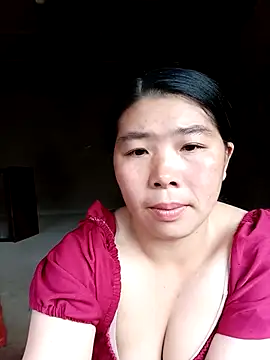 Snapshot of quynhkoolbae chatting on October 14, 2025, 11:49 pm quynhkoolbae online show from October 14, 2025, 11:49 pm