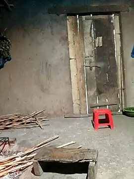 Snapshot of quynhkoolbae chatting on October 18, 2025, 11:16 pm quynhkoolbae online show from October 18, 2025, 11:16 pm