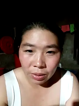 Snapshot of quynhkoolbae chatting on October 21, 2025, 11:44 am quynhkoolbae online show from October 21, 2025, 11:44 am