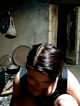 Snapshot of quynhkoolbae chatting on October 29, 2025, 12:07 pm quynhkoolbae online show from October 29, 2025, 12:07 pm