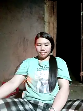 Snapshot of quynhkoolbae chatting on November 5, 2025, 12:27 pm quynhkoolbae online show from November 5, 2025, 12:27 pm