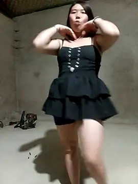 Snapshot of quynhkoolbae chatting on November 10, 2025, 12:48 pm quynhkoolbae online show from November 10, 2025, 12:48 pm