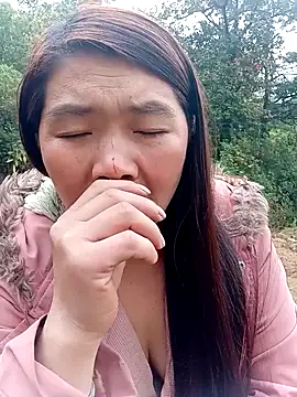 Snapshot of quynhkoolbae chatting on December 5, 2025, 1:25 am quynhkoolbae online show from December 5, 2025, 1:25 am