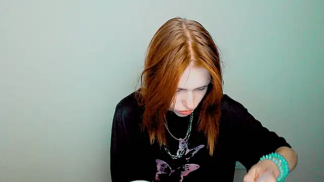 Snapshot of GuessMe___ chatting on September 21, 2025, 9:49 pm GuessMe online show from September 21, 2025, 9:49 pm