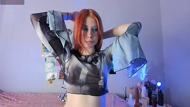 Snapshot of VelvetBlitz chatting on September 18, 2025, 1:46 pm VelvetBlitz online show from September 18, 2025, 1:46 pm