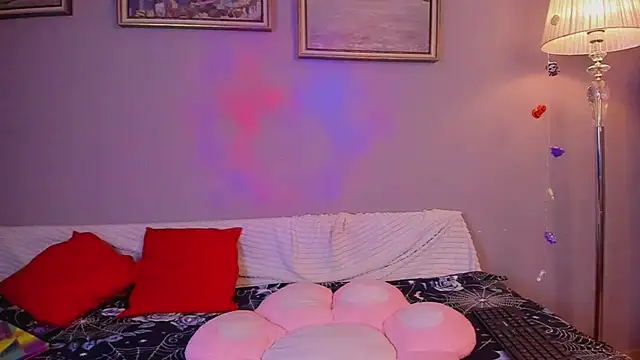 Snapshot of VelvetBlitz chatting on November 12, 2025, 3:34 pm VelvetBlitz online show from November 12, 2025, 3:34 pm