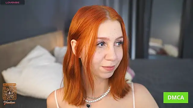 Snapshot of Venelopa chatting on November 9, 2025, 3:32 pm Venelopa online show from November 9, 2025, 3:32 pm