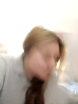 ivorywhisper online show from September 9, 2025, 6:29 pm