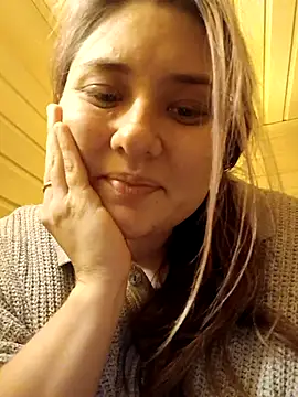 ivorywhisper online show from October 17, 2025, 6:43 pm