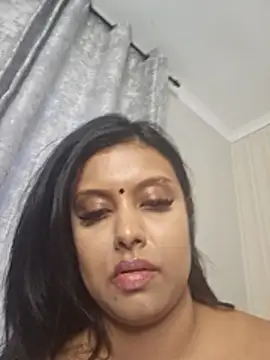 Indian GlowingMiax online show from November 21, 2025, 4:33 am