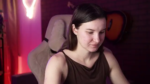 Snapshot of AgataWillis chatting on October 8, 2025, 4:43 am AgataWillis online show from October 8, 2025, 4:43 am