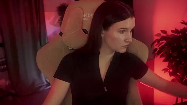 Snapshot of AgataWillis chatting on October 31, 2025, 5:25 pm AgataWillis online show from October 31, 2025, 5:25 pm