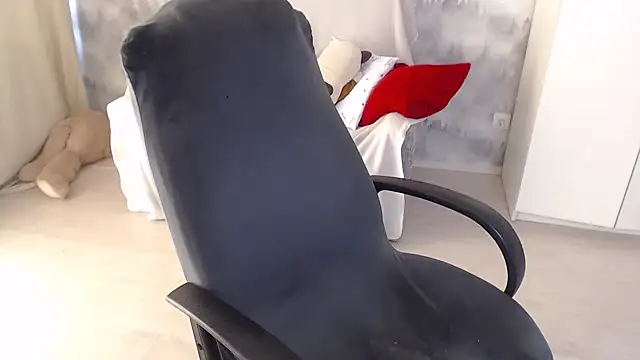 Snapshot of AdelinaLawson chatting on September 23, 2025, 9:34 am AdelinaLawson online show from September 23, 2025, 9:34 am