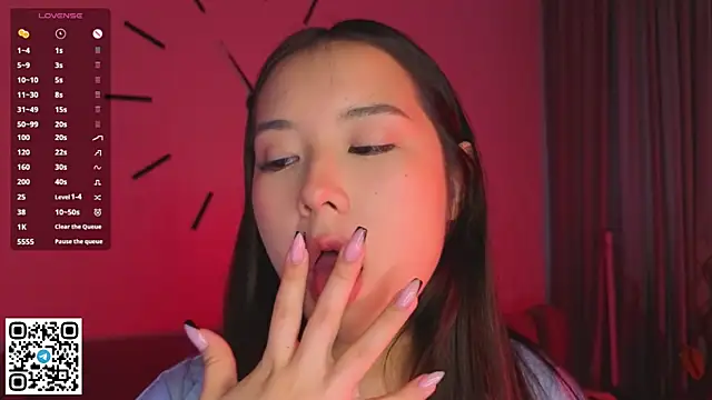 AlberthaEscue online show from October 23, 2025, 4:12 am