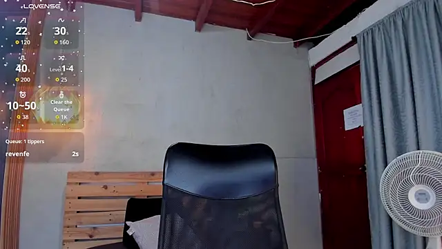 Snapshot of Daiisy_kiss chatting on November 21, 2025, 7:34 pm Daiisy kiss online show from November 21, 2025, 7:34 pm