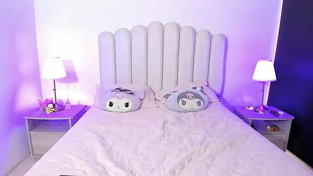 Snapshot of SofieBunnie chatting on September 26, 2025, 10:14 pm SofieBunnie online show from September 26, 2025, 10:14 pm