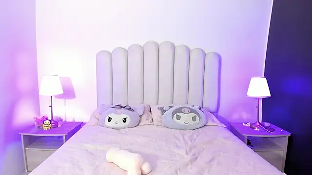 Snapshot of SofieBunnie chatting on September 29, 2025, 10:14 pm SofieBunnie online show from September 29, 2025, 10:14 pm