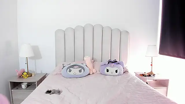 Snapshot of SofieBunnie chatting on October 5, 2025, 4:05 pm SofieBunnie online show from October 5, 2025, 4:05 pm