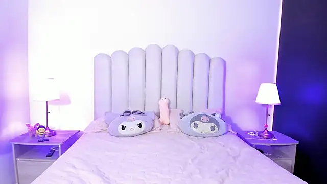 Snapshot of SofieBunnie chatting on November 7, 2025, 10:10 pm SofieBunnie online show from November 7, 2025, 10:10 pm