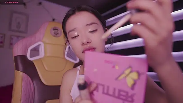 Lana Dreams  online show from November 15, 2025, 12:45 pm