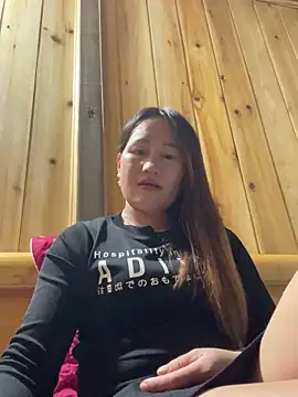 Snapshot of phungtiti chatting on November 8, 2025, 2:12 am phungtiti online show from November 8, 2025, 2:12 am