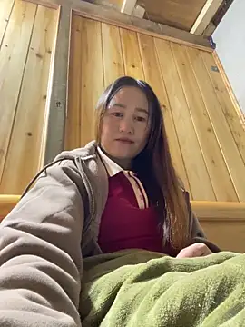 Snapshot of phungtiti chatting on December 15, 2025, 12:37 am phungtiti online show from December 15, 2025, 12:37 am