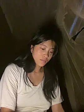 EmLy02 online show from September 11, 2025, 3:12 pm