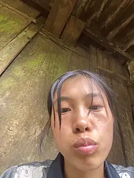 EmLy02 online show from September 17, 2025, 4:58 am