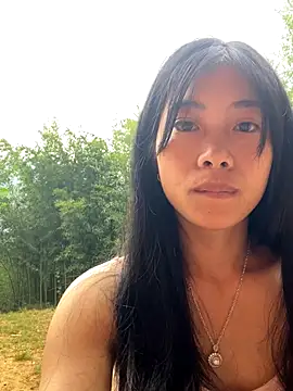 EmLy02 online show from October 10, 2025, 11:59 pm