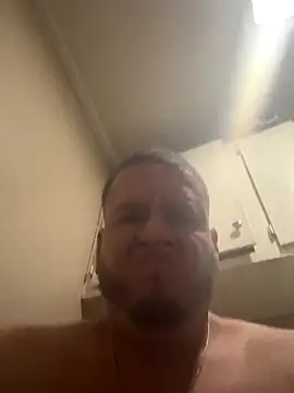 Snapshot of kev0n2389 chatting on October 19, 2025, 2:01 am kev0n2389 online show from October 19, 2025, 2:01 am