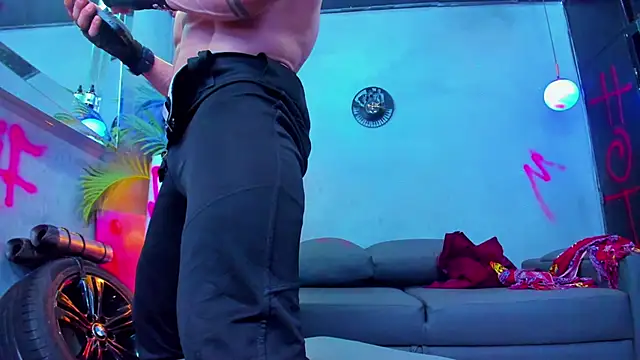 Snapshot of dennis_cox1 chatting on September 14, 2025, 6:56 am dennis cox1 online show from September 14, 2025, 6:56 am