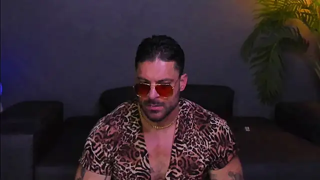 dennis cox1 online show from November 22, 2025, 2:27 pm