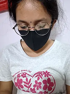 Snapshot of Lusty_fairy22 chatting on October 26, 2025, 6:36 pm Lusty fairy22 online show from October 26, 2025, 6:36 pm