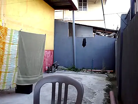 missruffa online show from October 3, 2025, 12:29 am