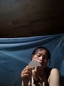   Ngoc20   online show from September 23, 2025, 12:08 pm