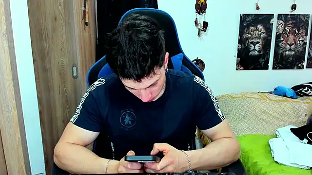 Snapshot of javiersexymann chatting on December 12, 2024, 9:04 pm javiersexymann online show from December 12, 2024, 9:04 pm