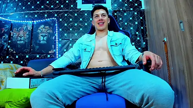 Snapshot of javiersexymann chatting on September 25, 2025, 10:35 pm javiersexymann online show from September 25, 2025, 10:35 pm