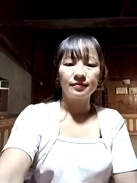 Snapshot of Mini3333 chatting on October 17, 2025, 10:23 pm Mini3333 online show from October 17, 2025, 10:23 pm