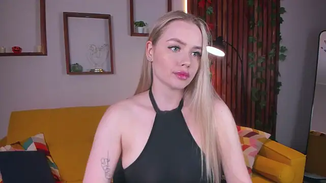 Snapshot of AvroraGoldie chatting on November 14, 2025, 3:27 am AvroraGoldie online show from November 14, 2025, 3:27 am