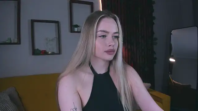 Snapshot of AvroraGoldie chatting on November 29, 2025, 10:29 am AvroraGoldie online show from November 29, 2025, 10:29 am