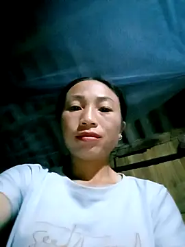 lucybaby00 online show from September 9, 2025, 9:47 pm