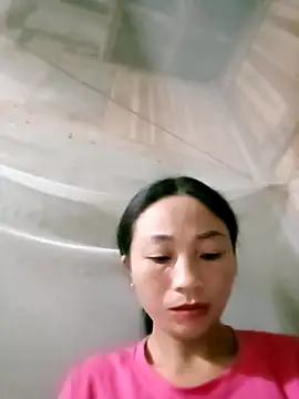 lucybaby00 online show from September 28, 2025, 7:08 pm