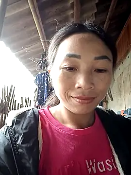 lucybaby00 online show from November 1, 2025, 1:51 am