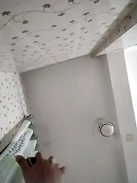 Snapshot of khhlmn chatting on October 7, 2025, 3:42 pm khhlmn online show from October 7, 2025, 3:42 pm